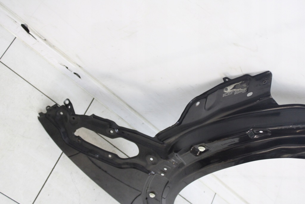 Крыло  правый  перед передний mini paceman r61 2012r- b11 - код лакокрасочного покрытия Киев