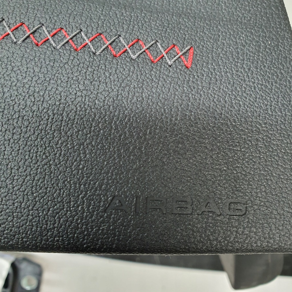 фото №5, Audi a3 8y панель приладів консоль nowa подушки безпеки подушка безпеки зшита czerwona нитка