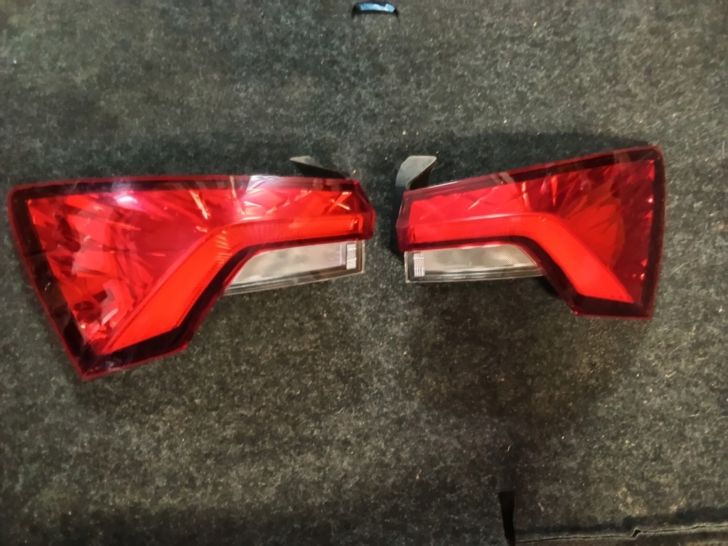 Купити Фара правий задній led skoda scala 657945096 bdb