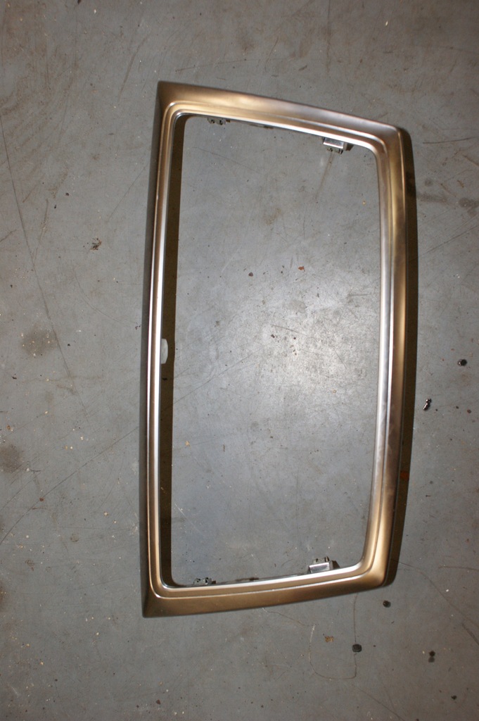 фото №1, Рамка радіо mercedes-benz оригінальний номер a1666801917