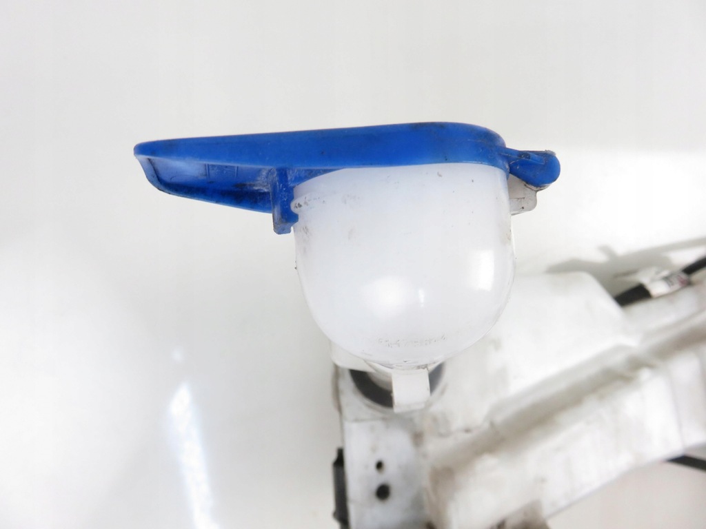 фото №8, Бачок омывателя ford kuga i 3m5113k163ac