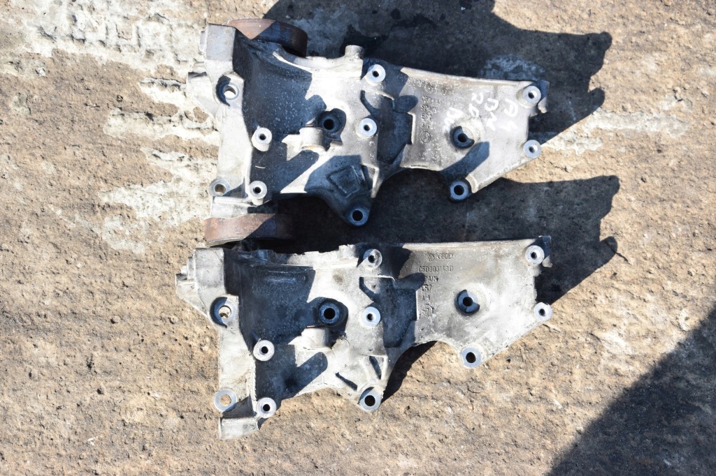 Купити Кронштейн кронштейн генератора audi a4 b6 b7 06d903143d