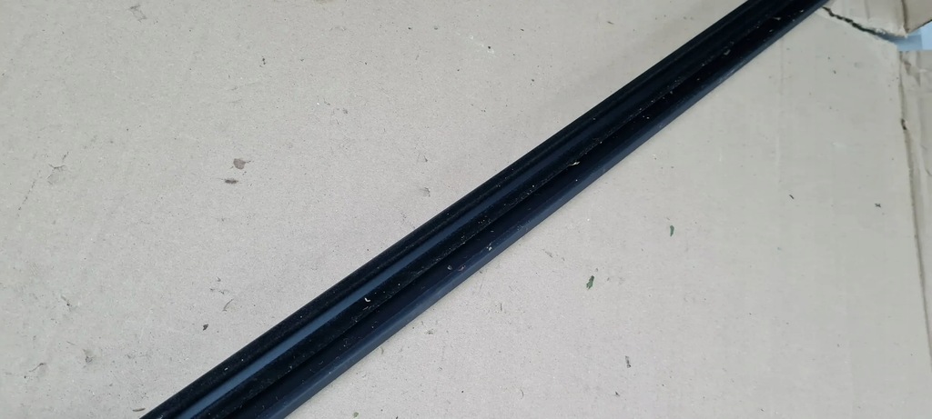 фото №8, S3 8y a3 прокладка резиновый стекло дверь левый перед 8y0837479