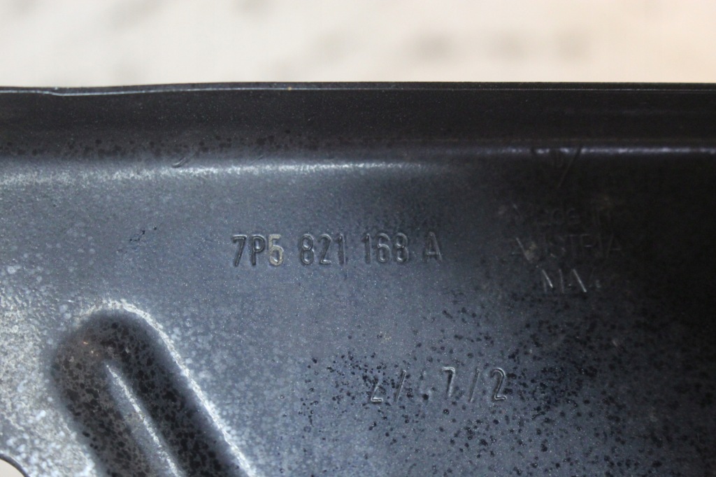 Крыло  правый  перед porsche cayenne 2 2 7p5821168a Недорого