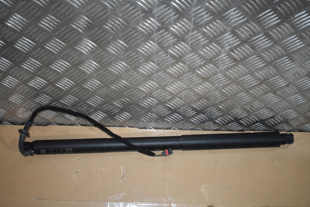 фото №1, Привід кришки porsche panamera 971 1