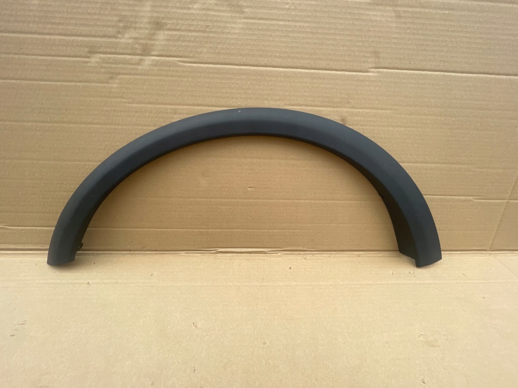 фото №1, Volvo c30 левая молдинг крыла перед передняя