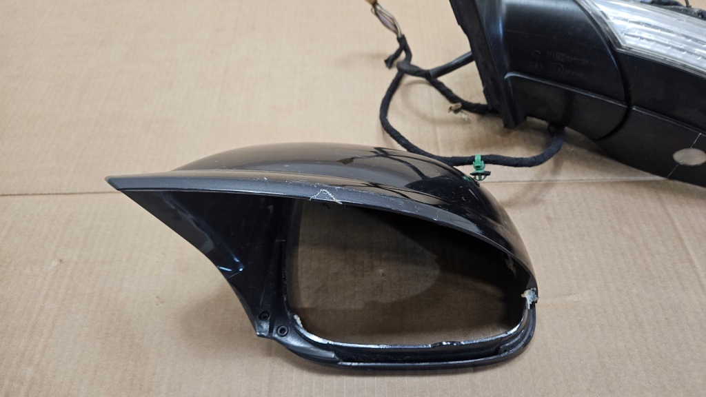 Дзеркало ліва зовнішнє vw touareg 7l 12 pin в Україні