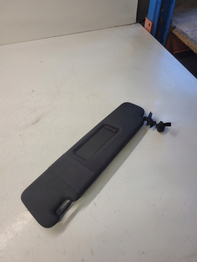 фото №1, Захист сонцезахисна audi a3 cabrio 8p7857551a