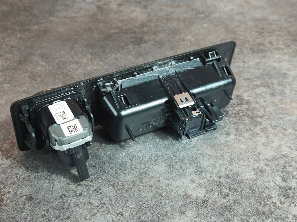 фото №4, Bmw f10 f22 f30 f32 f25 x3 кнопка крышки камера заднего вида 9240351 7368753