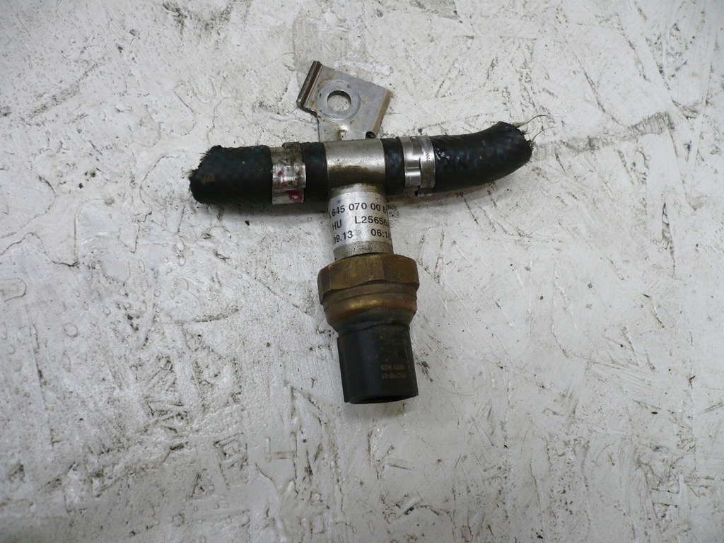 фото №1, Mercedes gla w176 датчик пального a6450700081