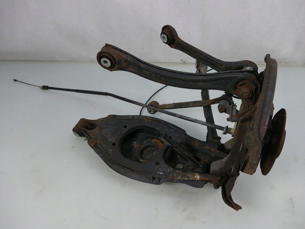 фото №1, Mercedes a207 w207 поворотний кулак важіль правий задня