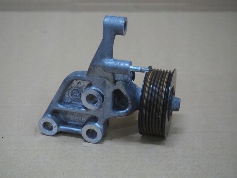 Кронштейн ролик ремень lexus is ii 2.2 d 1663126010 Доставка