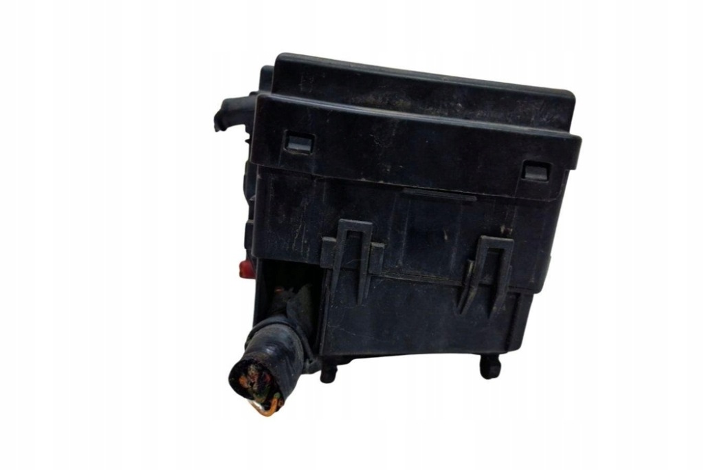 Купить Коробка предохранителей volvo v50 mw 8688040 2.0l дизель 100kw 2005