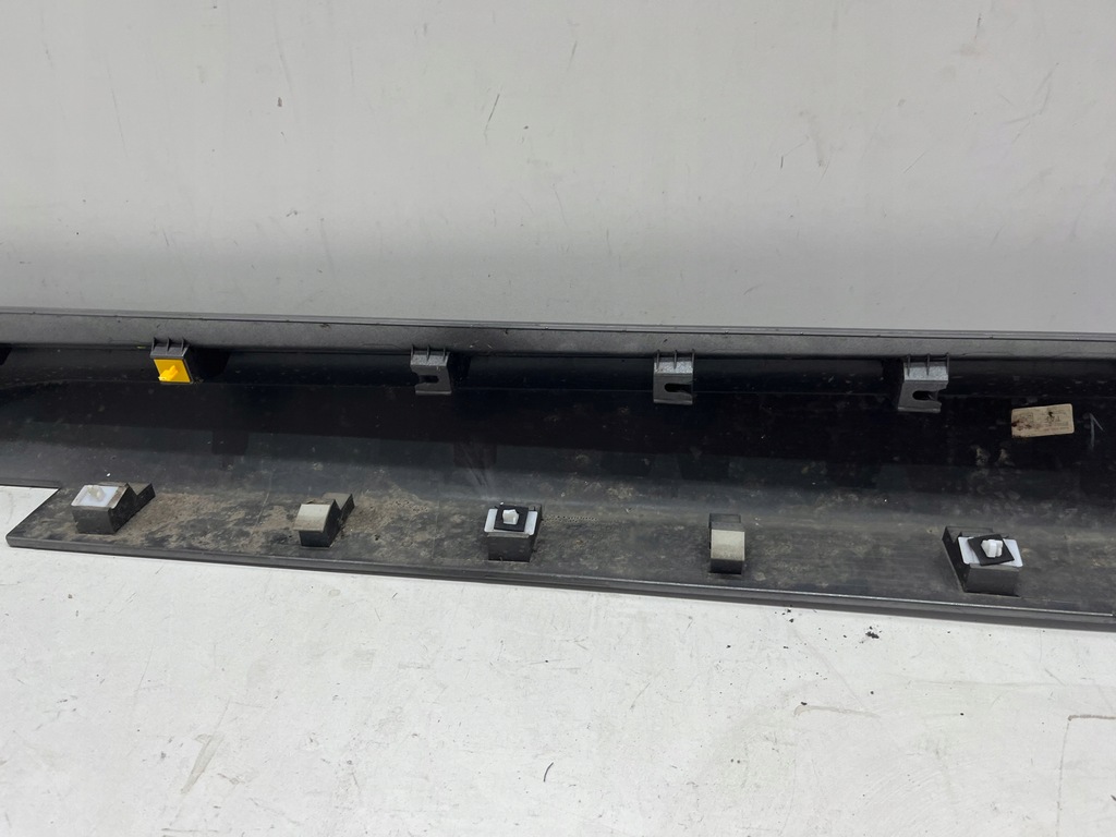 фото №8, Hyundai ioniq vi 6 молдинг поріг права 87754-kl100