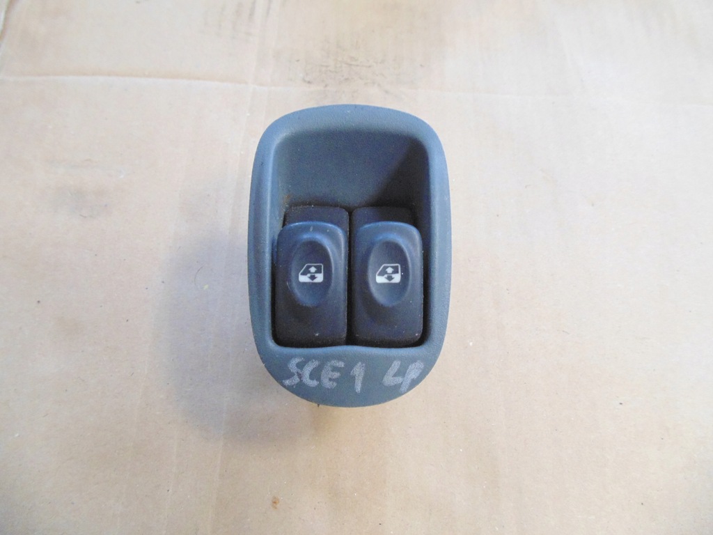 фото №1, Панель управление окон renault scenic i левый перед