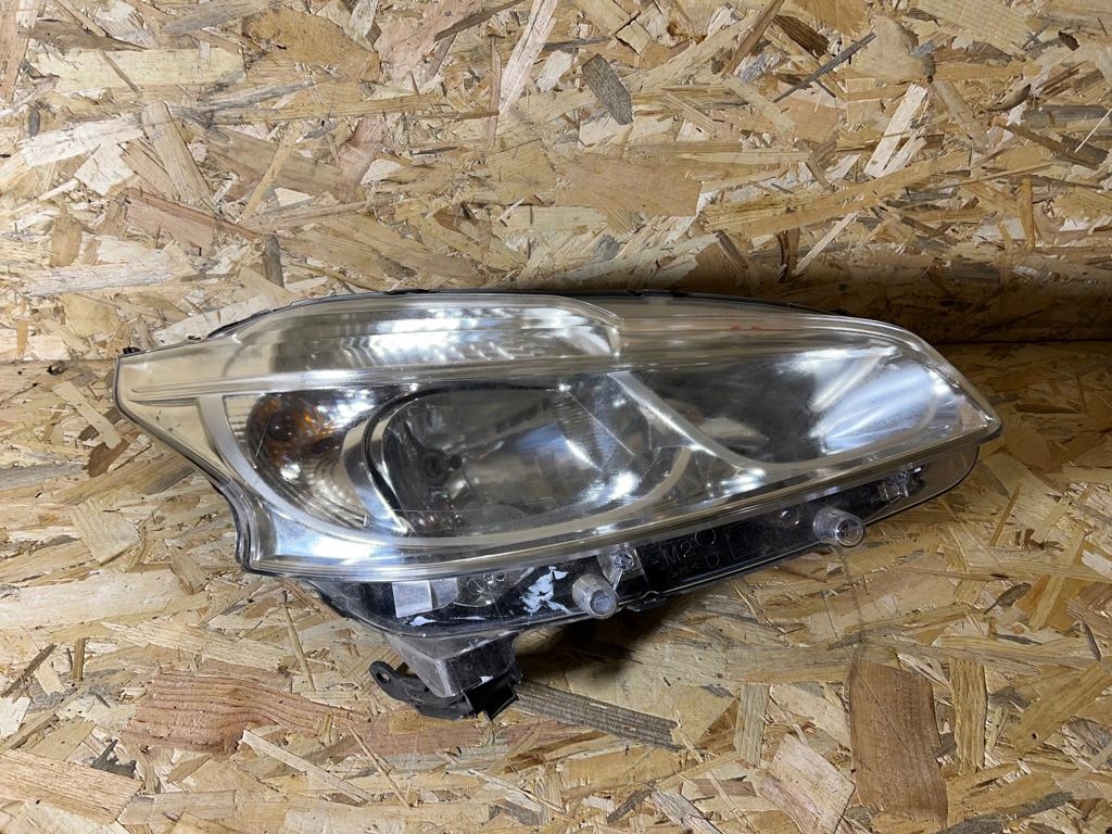 фото №1, Peugeot 208 i лампа права перед europa