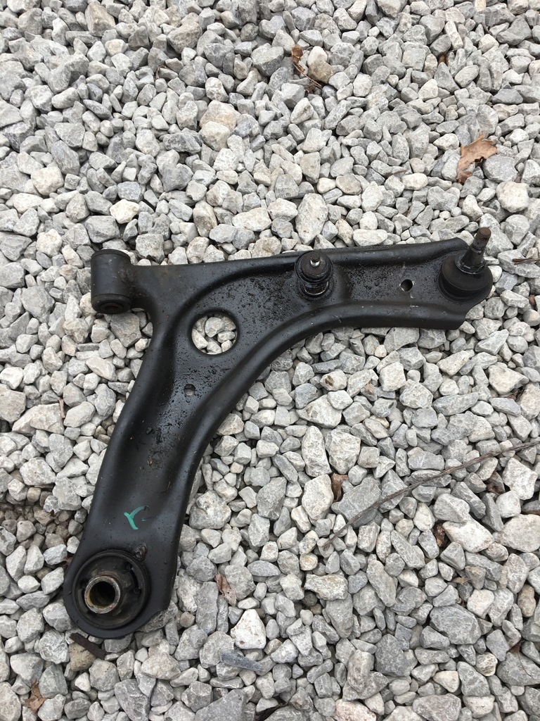 фото №1, Рычаг правый перед toyota aygo ii 14- lift