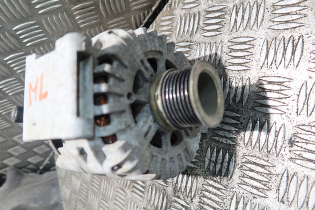 Генератор mercedes ml w166 a0009067400 Оригинал