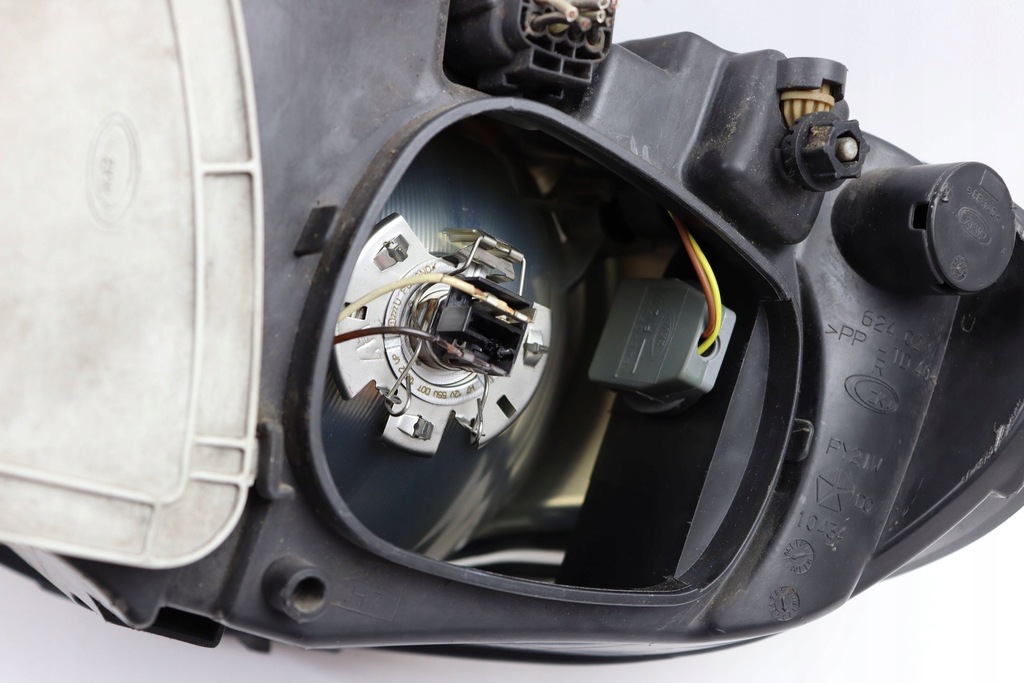 фото №8, Chrysler voyager iv lift лампа передняя правая перед europa 04857830ac