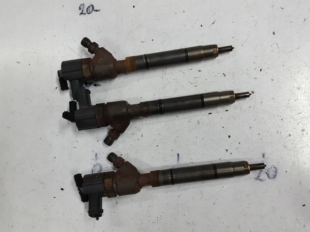 фото №1, Hyundai i30 ii 12-16r ceed ii 1.6 crdi інжектор форсунка