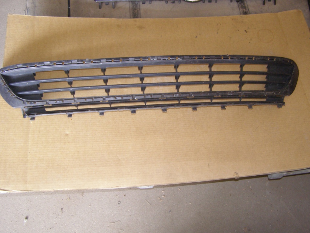 фото №1, Решітка бампера перед vw golf vii 5g0853677