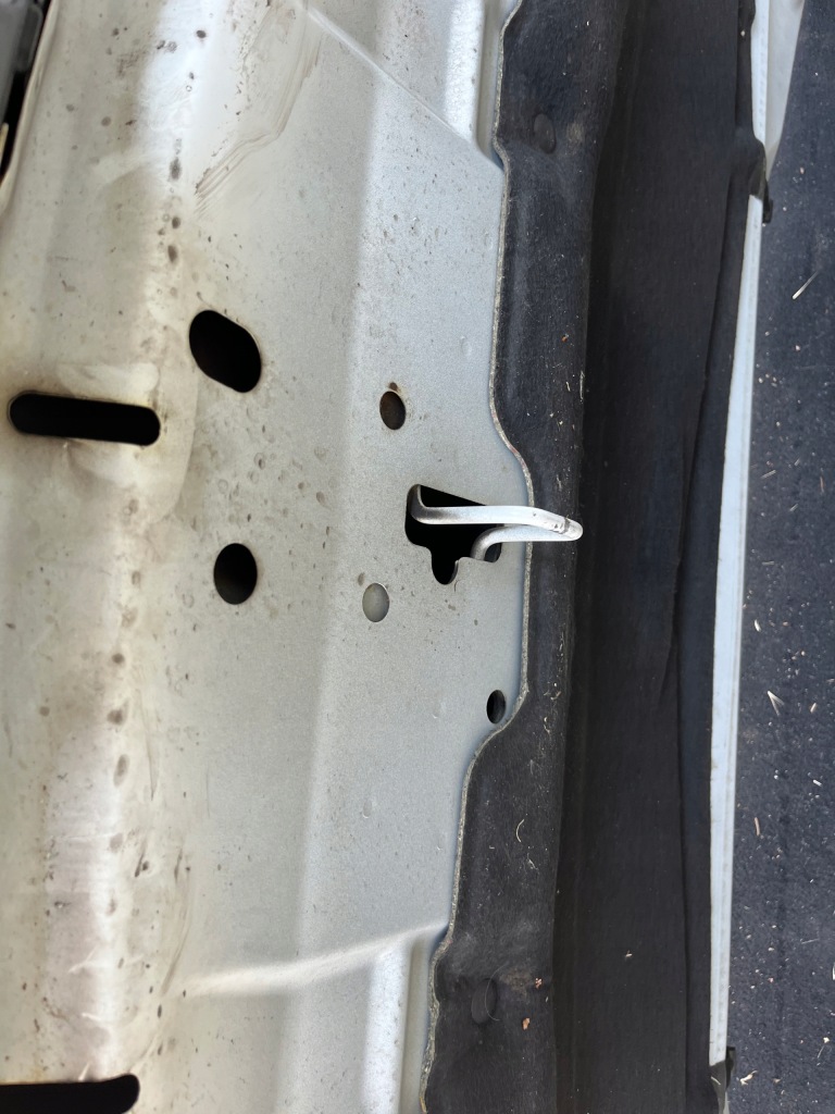 Комплектна капот кришка двигуна trafic 3 рестайлінг  білий ідеальна w колір Київ