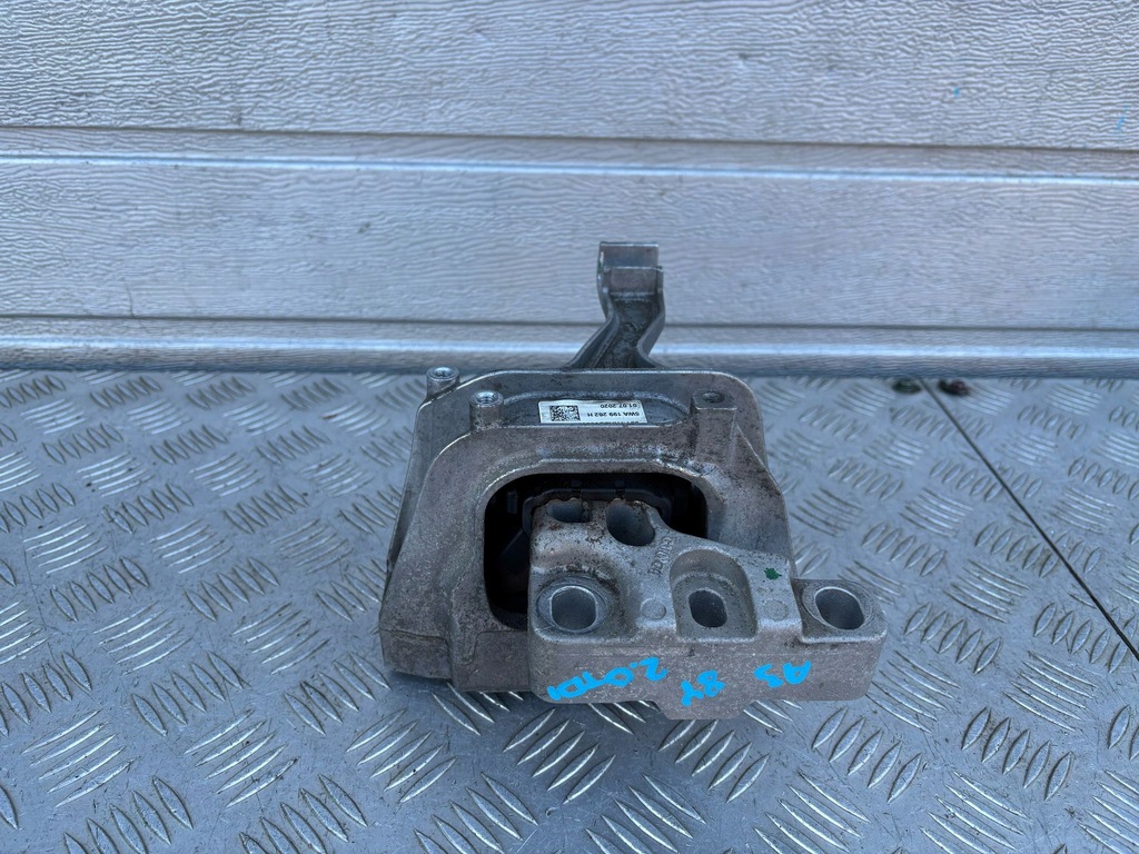 фото №1, Audi a3 8y кронштейн подушка двигателя 5wa199262h