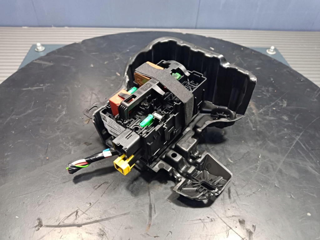 фото №1, Opel mokka ii b коробка предохранителей 96qh001180