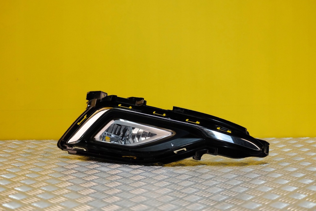 фото №1, Hyundai sonata 2015- противотуманная фара решётка хром правая