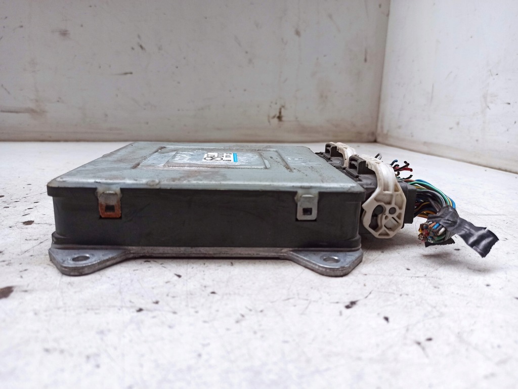 фото №6, Mazda 5 1 i cr 1.8 16v 07r блок керування l82318881d