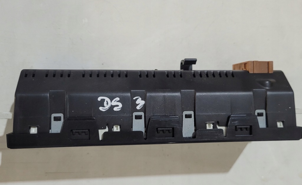 фото №2, Дисплей радио citroen ds3 9675958780