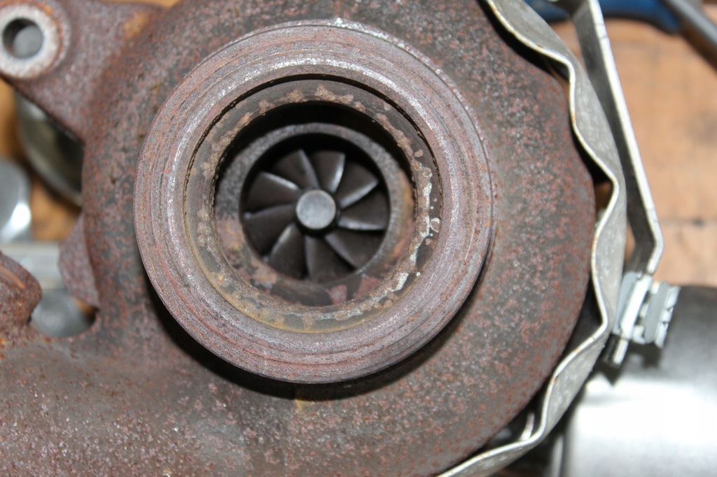 фото №8, Seat ibiza iv 1.6tdi турбонагнетатель 03l243056a