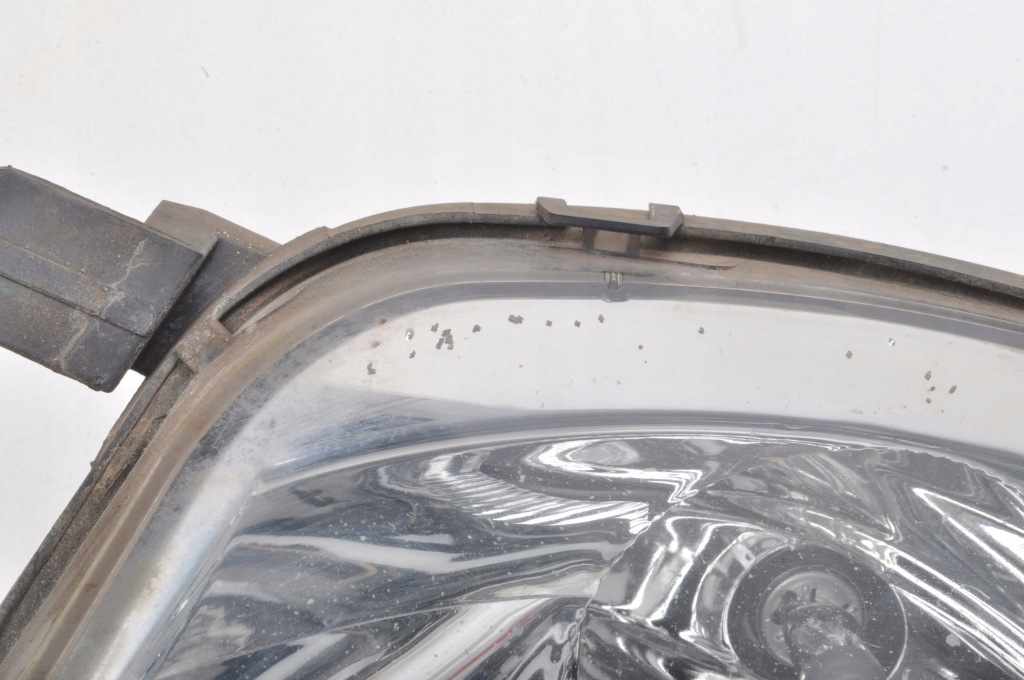 Peugeot 308 i протитуманна фара правий 9680498880 Недорого