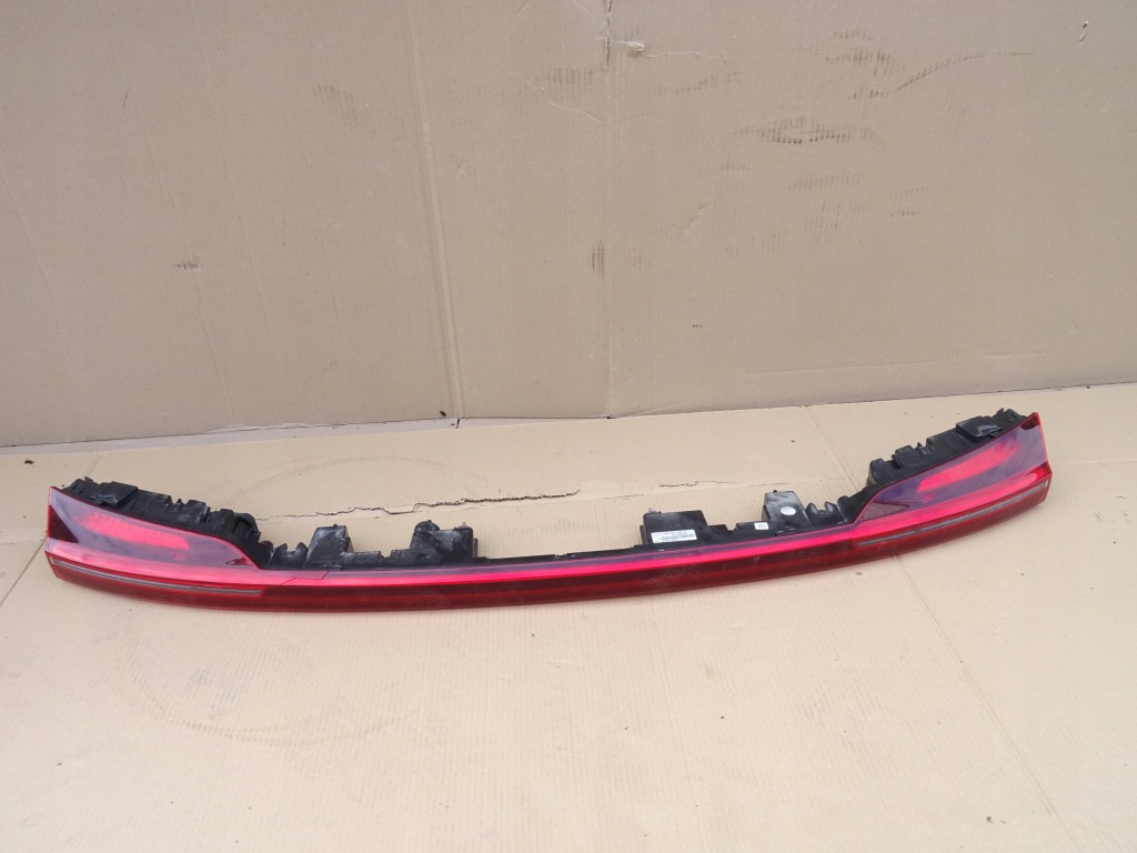 фото №1, Лампа накладка w кришка задня audi e-tron 4ke945095d