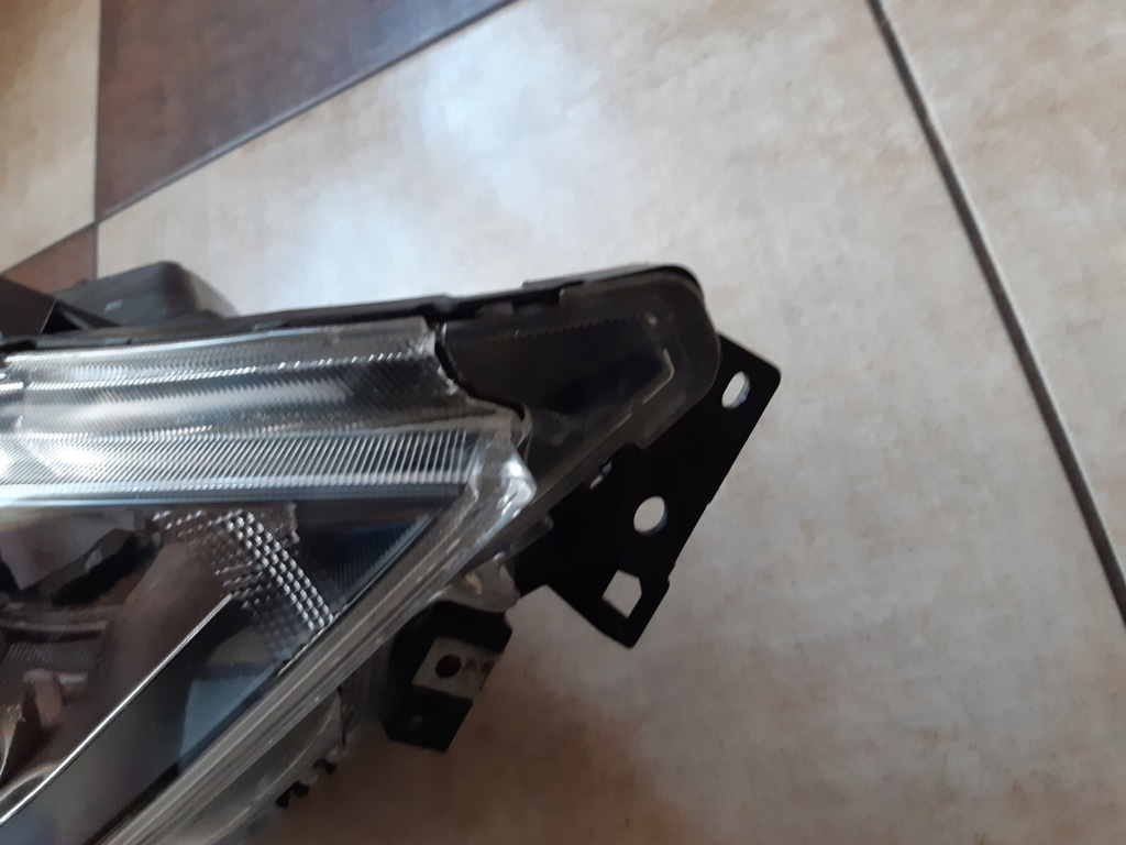 фото №6, Правая лампа - перед - ксенон - mazda 5 - 05-10