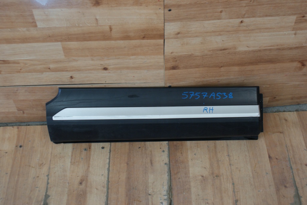 фото №1, Mitsubishi eclipse cross молдинг двері правий задня 5757a538 оригінал ładna