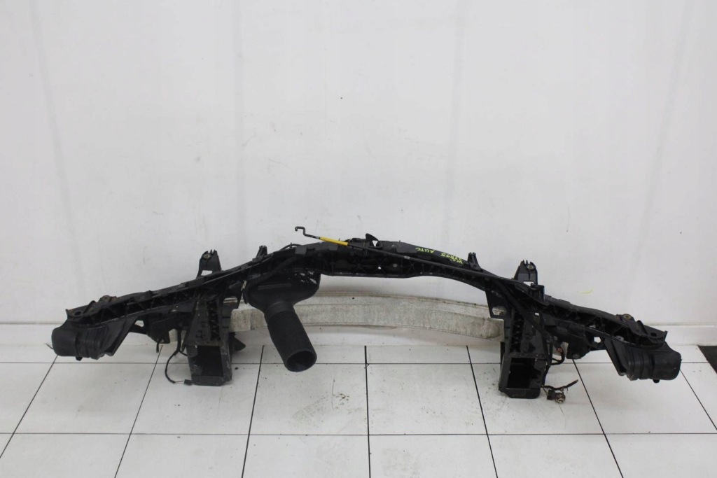 Ремінь передній підсилювач балка mercedes w245 рестайлінг  2008r- в Україні