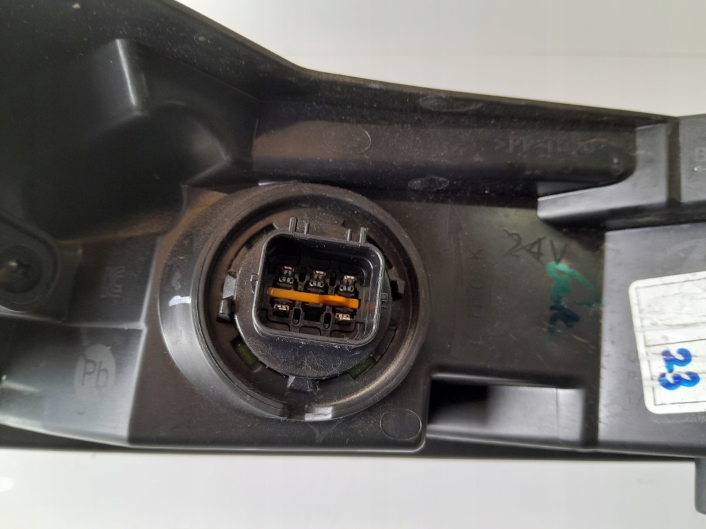 Hyundai bayon фара фара правый led 92208q0600 с Разборки