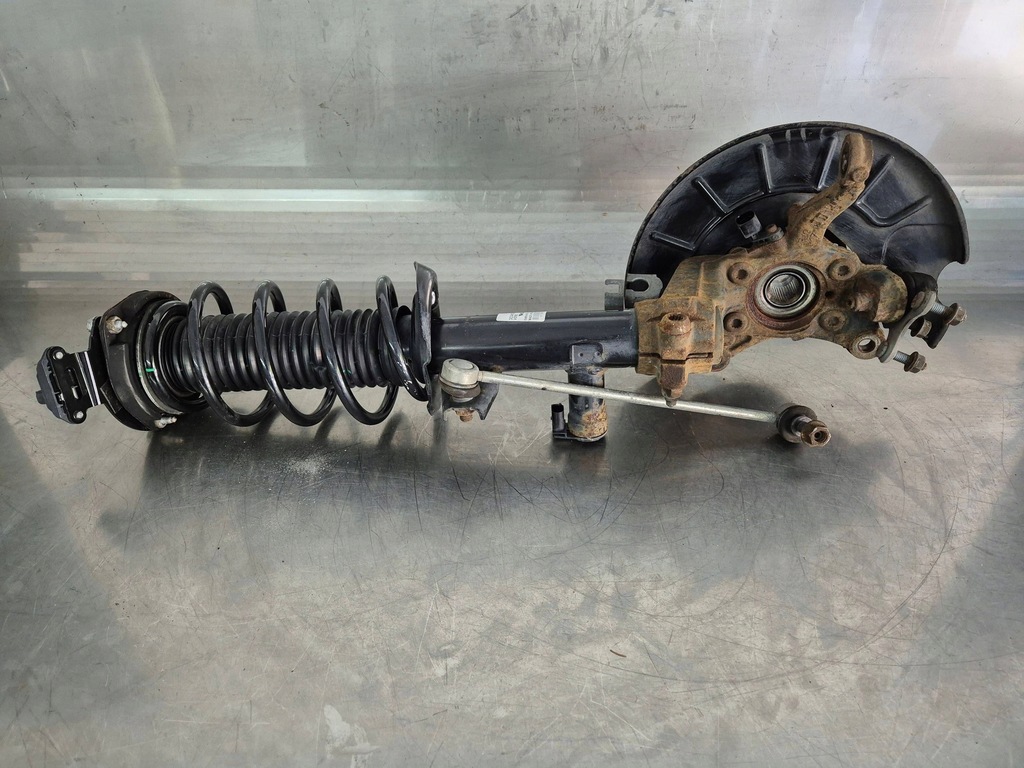 фото №8, Vw eos амортизатор передний правый поворотный кулак mcperson 3c0413031d