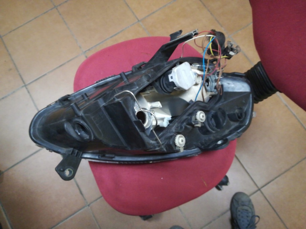 фото №6, Лампа передняя правая i левая lancia musa