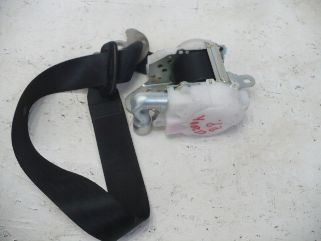 Купити Lexus ct200h ремінь перед правий передній натягувач