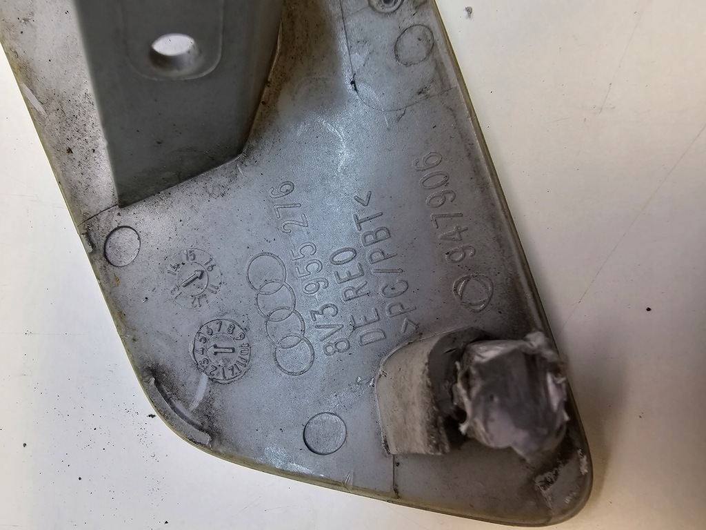 фото №6, Заглушка розпилювача права audi a3 8v 8v3955276