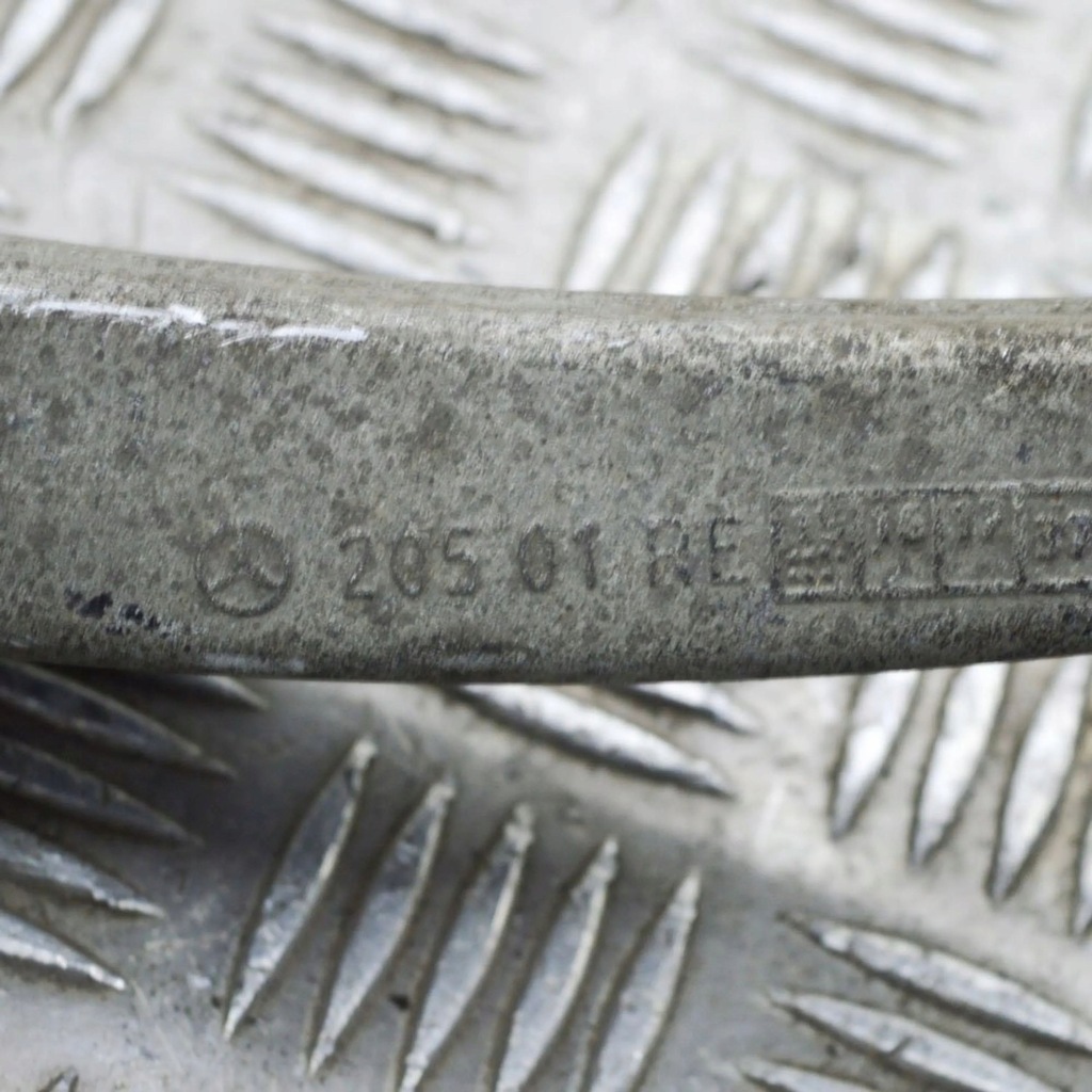 фото №6, Mercedes-benz c w205 2018 правая сторона нижний рычаг передний