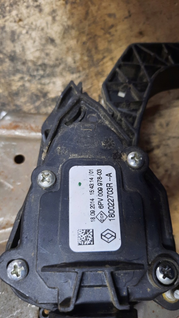 фото №4, Потенциометр газа dacia duster 1.6b 14r