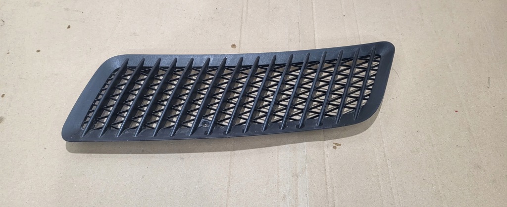 Купити Mercedes sprinter w906 a9068360618 впуск повітря решітка капот ліва