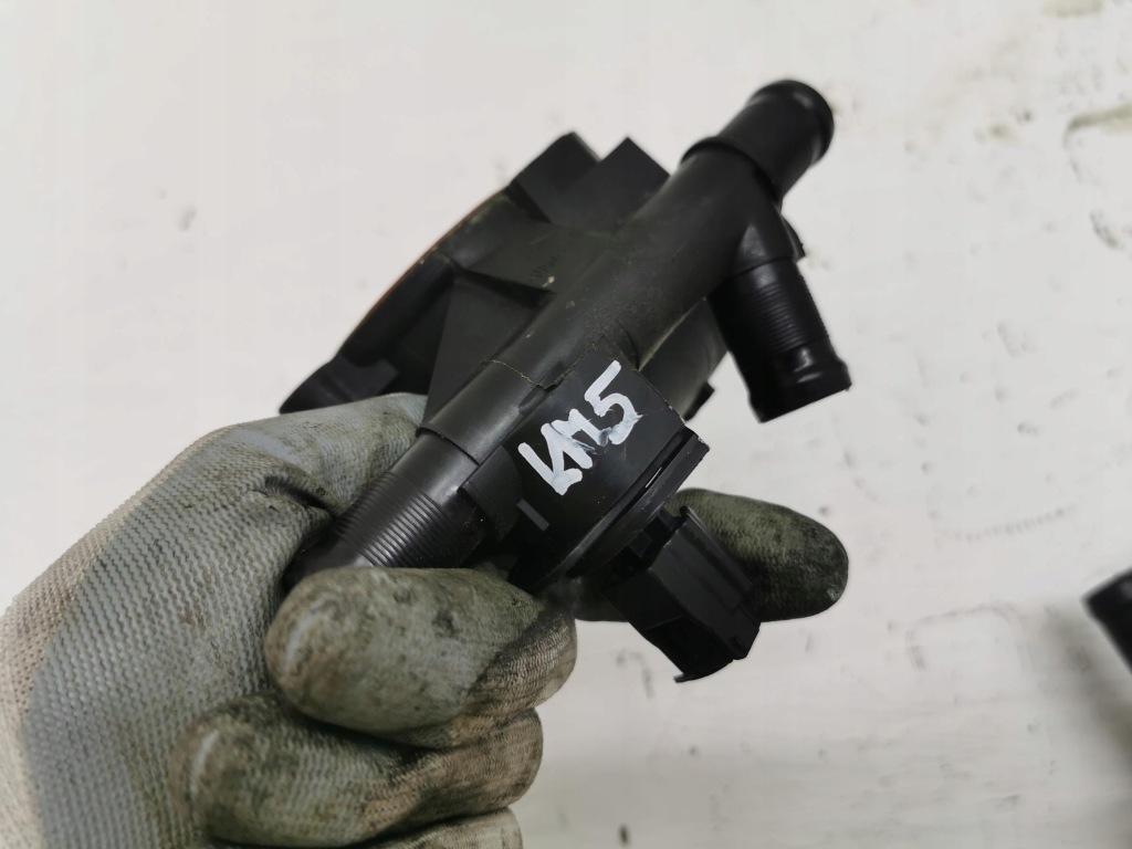 фото №4, Корпус термостата renault trafic ii 8200656419