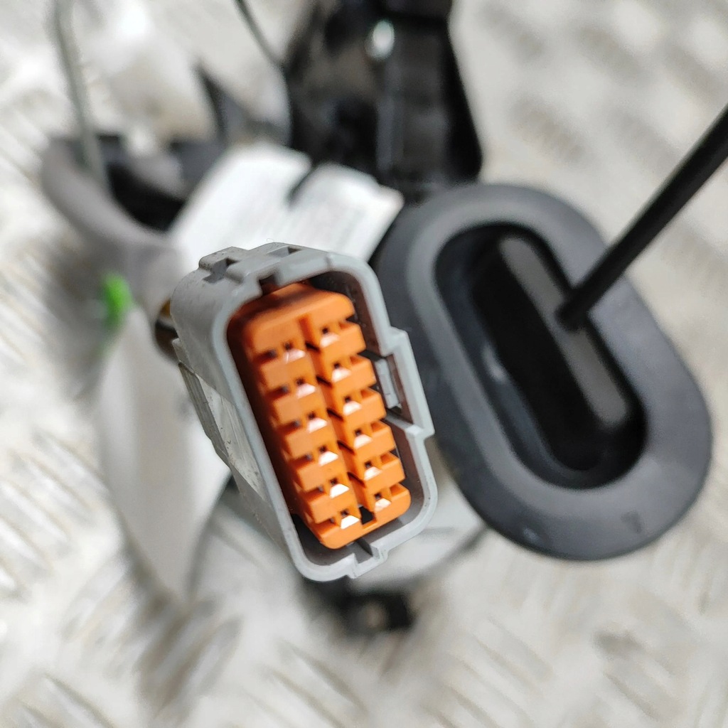 фото №7, Kia ev6 2022 права сторона замок двері передніх