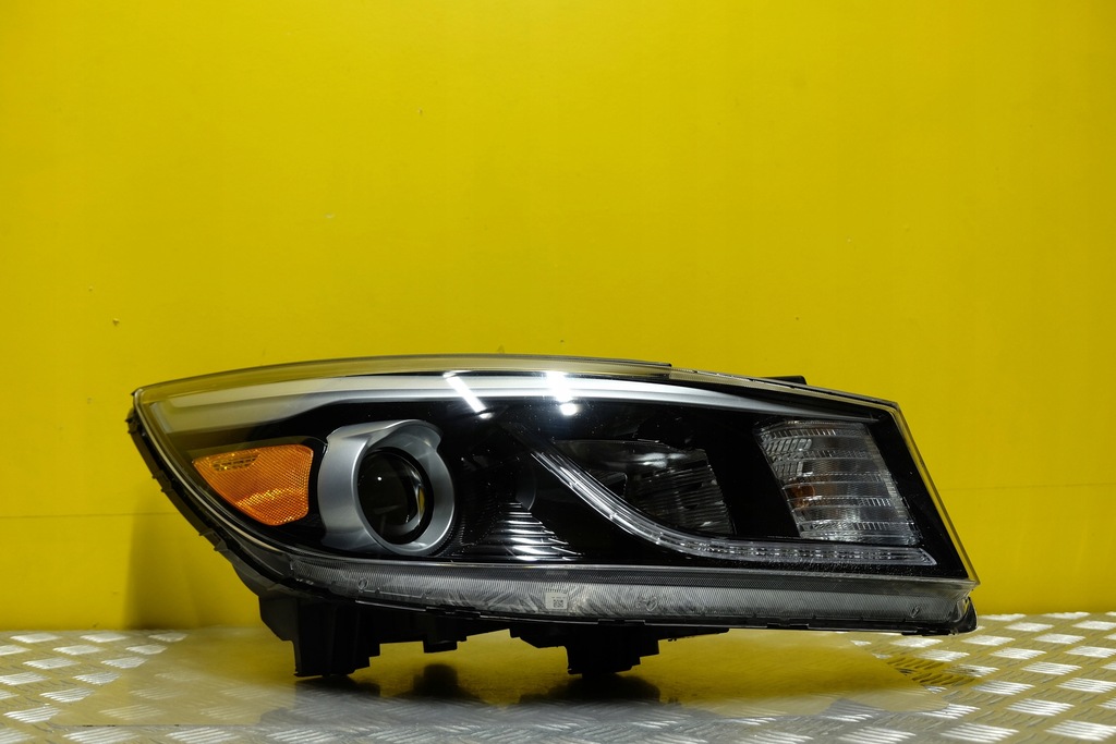 фото №1, Kia carnival sedona 15- фара лампа с led usa
