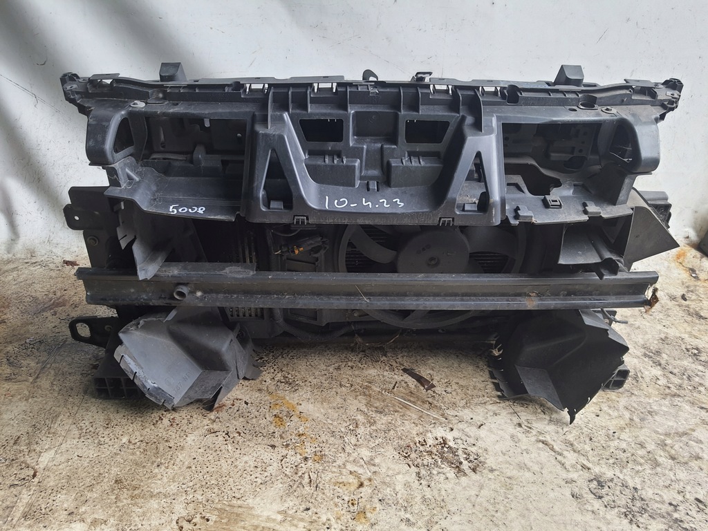 фото №1, Peugeot 5008 08-13 pas передний hdi