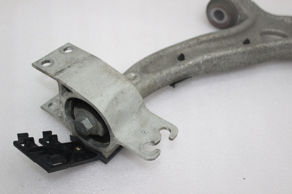 фото №15, Mercedes a klasa w176 рычаг левый перед передний a2463304700